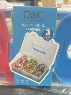CWC Blue Perfect On-The-Go Snack Box with 3 Compartments